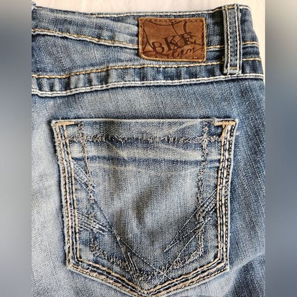 BKE Jeans Womens 28 x 29.5 (30x29) Sabrina Low Rise Boot Stretch Distressed GUC - Picture 10 of 10